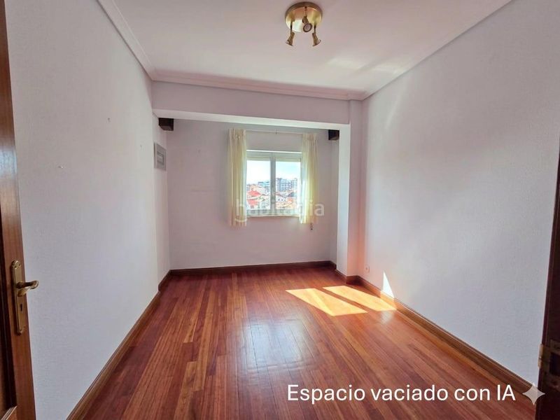Foto 4240bfff-820c-49c9-b1c4-1505d9f6117c. Piso en Centro - Ayuntamiento Santander