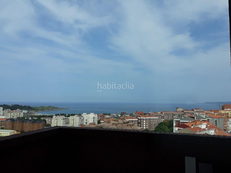 Foto c9bf7f33-fe8b-4e8b-99d0-5632f0814d27. Alquiler piso en calle fernando rios 20 vivienda con vistas espectaculares en Santander