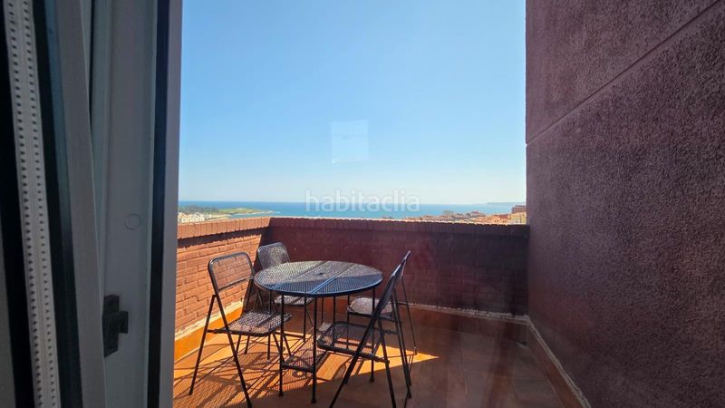 Foto e9e5fa8e-e9b4-4924-bf13-582923c64484. Alquiler piso en calle fernando rios 20 vivienda con vistas espectaculares en Santander