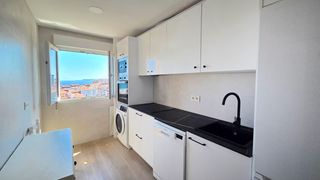 Rent Flat in Calle fernando rios 20. Vivienda con vistas espectaculares