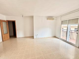 Pis a Carrer de les roquetes 105. Piso y parking - el tancat