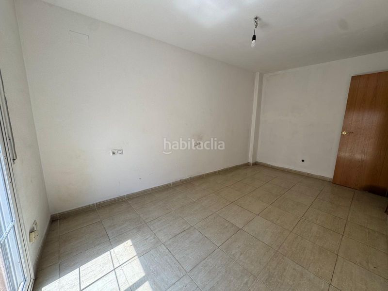 Foto a580fe3e-bf55-46e4-8eae-a36dfe345dfd. Casa amb aparcament a Morell (El)
