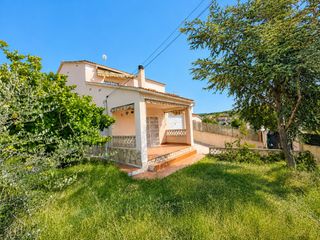 Haus in Calle num 9 2711. �magn�fica casa esquinera con parcela de 580 m� en la pobla de m