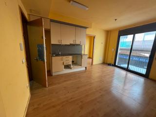 Apartament a Carrer de la candela 4. Piso valls candela