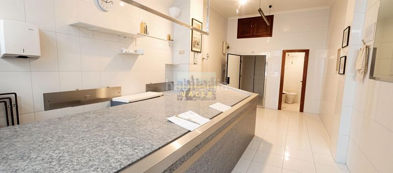 Foto 658b6e0b-3133-4e2d-8623-f40fd4df9a09. Local comercial a Corrales de Buelna (Los)