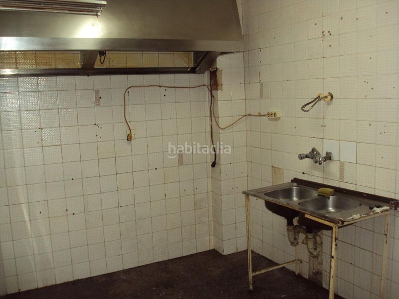 Foto b997d31e-3b75-4dc5-9bd6-395812054111. Alquiler local comercial ref.a884 se alquila local - zona Centro en Puertollano