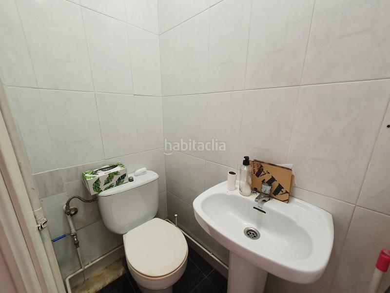 Foto fb882365-5d85-469c-a6b7-6b5495874d1c. Alquiler local comercial ref. b164 se alquila local céntrico ¡¡económico!! en Puertollano