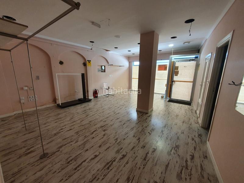 Foto f8806d03-eba4-4851-8ef4-45ce8e5bb5db. Lloguer local comercial a Centro Puertollano