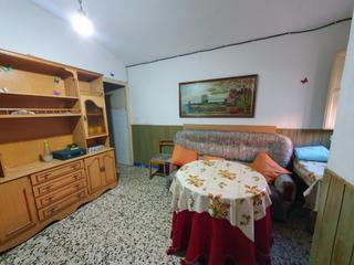 Maison à Centro. Ref. 2471. casa en venta en calle ancha