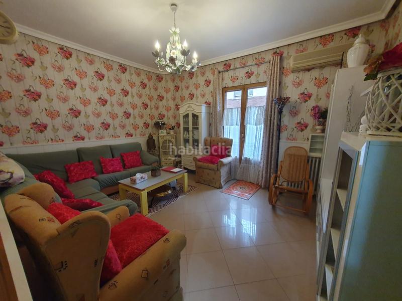 Foto 2df0fb21-342a-4508-a89e-e93d693d26b7. Haus mit heizung parking in Centro Puertollano