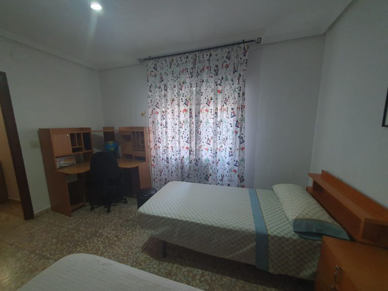 Foto 8c28cf22-71ba-40ff-b04c-305bdabac28e. Rent flat with heating in Centro Puertollano