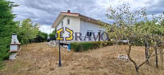 Casa en Valle de Losa. Se vende amplio chalet en el valle de losa