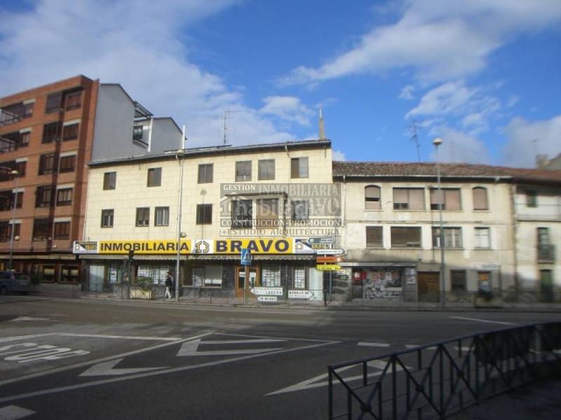 Foto 15e62f49-d52f-4da3-9348-5d77deb88e76. Location local commercial dans Medina de Pomar