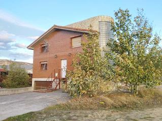 Casa a Merindad de Montija. Chalet en venta en merindad de montija a 45 minutos de bilbao
