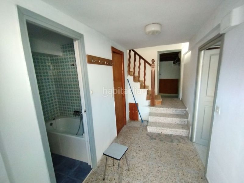 Foto 0ae8d105-de06-4ba3-9cc8-74fc9fcd89a4. Casa amb aparcament a Junta de Traslaloma