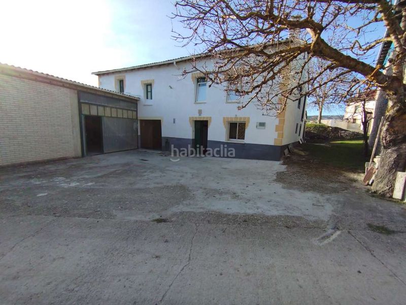 Foto 68b08db2-3e04-41fb-85a9-c901e454b287. Casa amb aparcament a Junta de Traslaloma