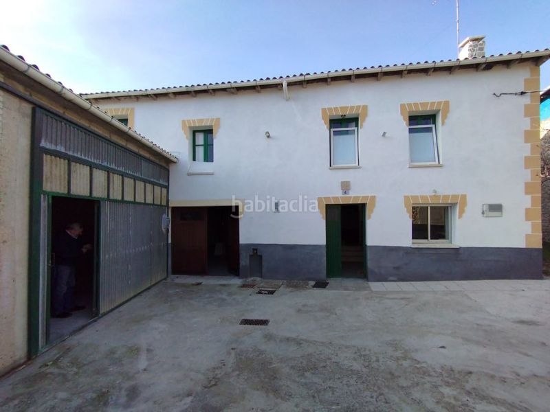 Foto 89074ed0-ecd4-4af1-8027-12a337ff22ab. Casa amb aparcament a Junta de Traslaloma