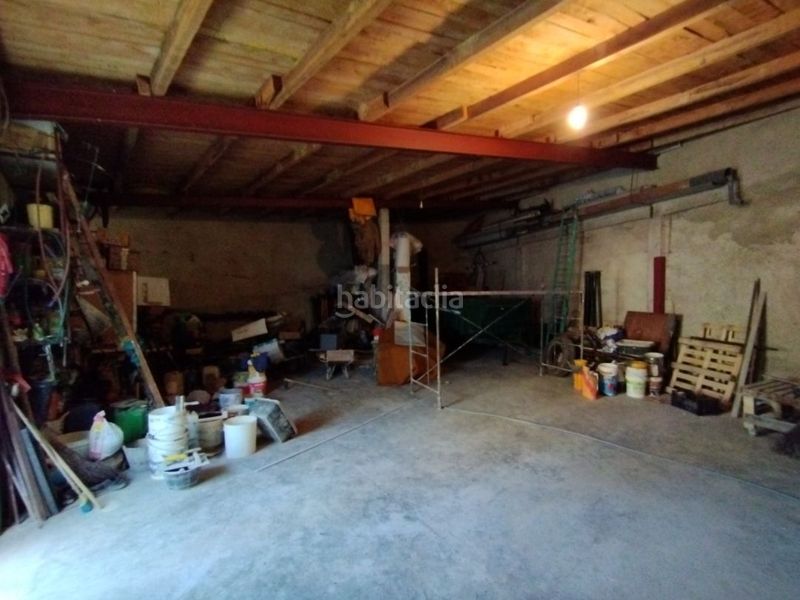 Foto b0e1e25e-8f18-40af-b838-73d7a9714e4c. Casa amb aparcament a Junta de Traslaloma