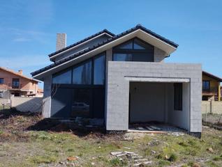 Casa a Medina de Pomar. Chalet para terminar en venta zona medina de pomar