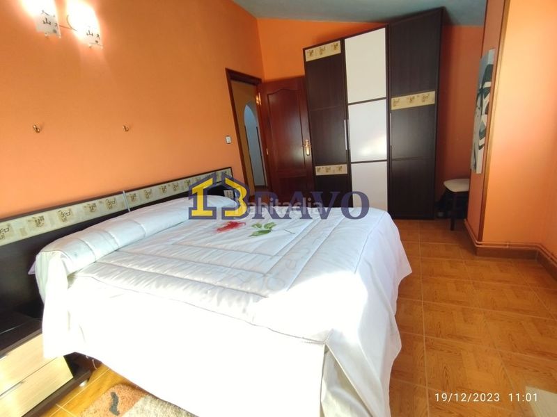 Foto 19388db9-4d58-4975-a930-1b0d9b846e02. Casa amb calefacció a Valle de Losa