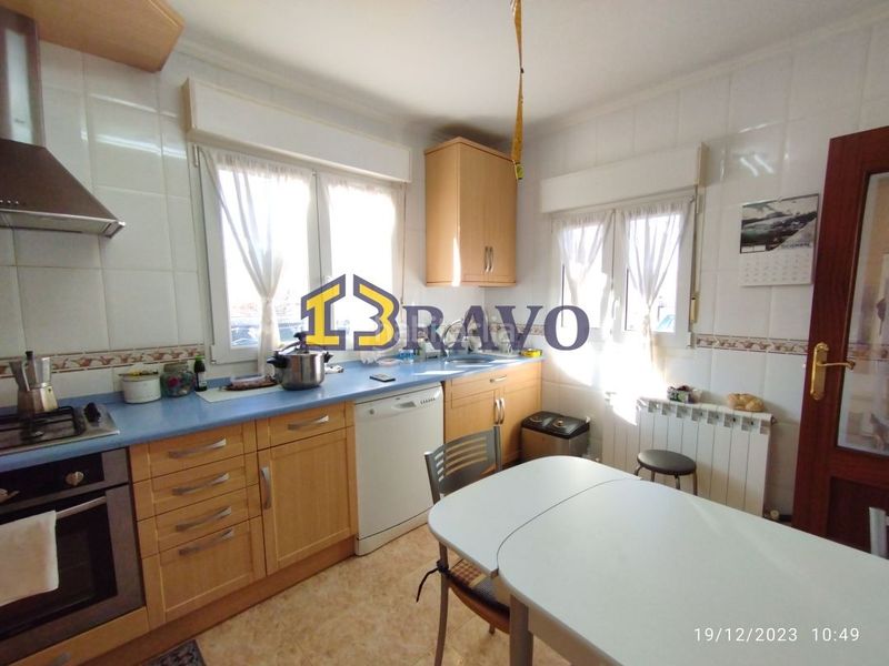 Foto f9d0c10d-81da-47e3-bdca-0f86886957b7. Casa amb calefacció a Valle de Losa