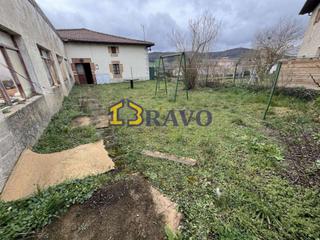 Casa a Valle de Losa. Casa en venta en el centro de quincoces de yuso.
