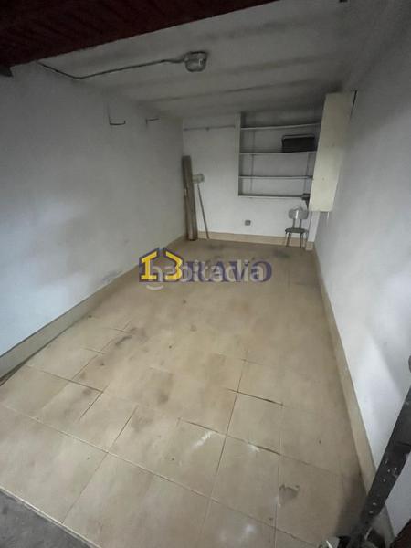 Foto b3af0d34-bd3e-4440-b5a8-a41fae364770. Aparcament cotxe a Medina de Pomar