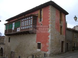 Casa a Medina de Pomar. Casa en venta en el casco historico de medina de pomar