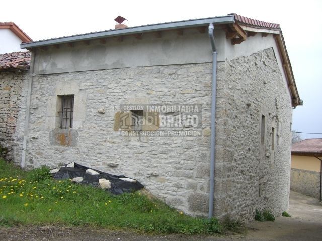 Foto 189625e8-d067-4aed-9db5-e5ff85265a61. Casa a Junta de Traslaloma