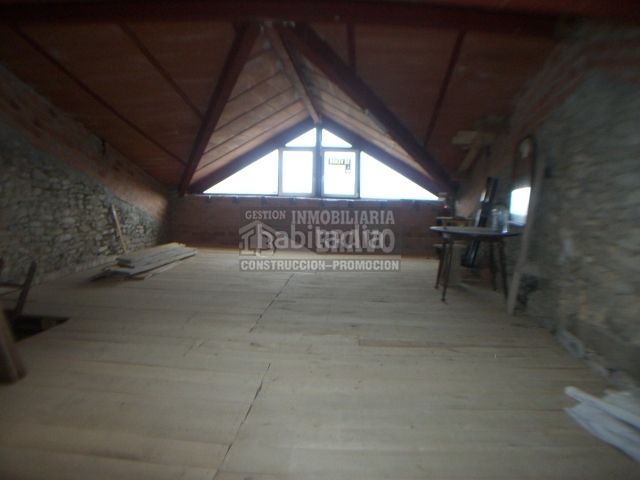 Foto ab85cf42-b364-4138-ac8f-04781d28090d. Casa a Junta de Traslaloma