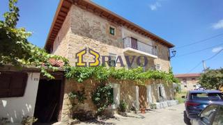 Maison à Trespaderne. Casa en venta en el valle de tobalina