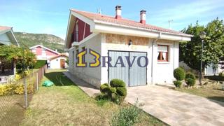 Casa en Merindad de Montija. Chalet individual en venta merindad de montija
