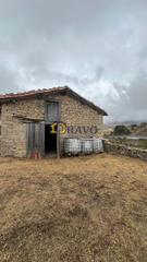 Casa a Junta de Traslaloma. Cabaña para reformar en venta junta de traslaloma