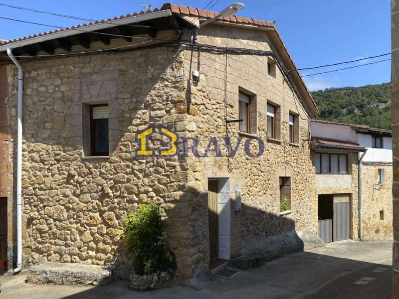 Foto 6e9b92c1-b171-4660-8099-1fbf36d461a4. Casa  en venta zona en Oña