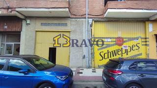Local Comercial a Medina de Pomar. Lonja a pie de calle con doble puerta en el centro de medina de
