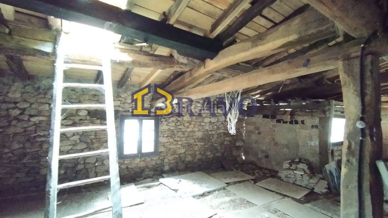 Foto 1378f977-3c4a-4ac8-b7fe-6a5c49c06359. Casa a Valle de Losa