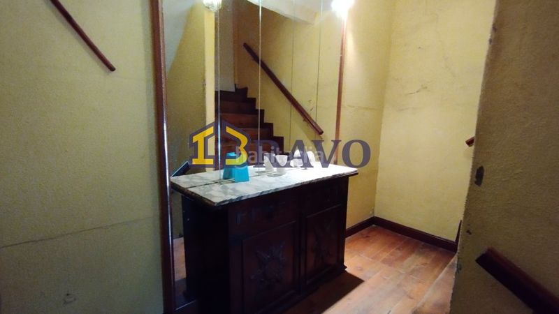 Foto 46358fd5-b47e-40e2-9f16-e3c0d14f8777. Casa a Valle de Losa