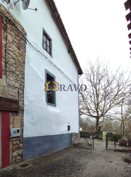 Foto cf3bcf9b-5f68-46b6-97a6-d0d00b92dfb9. Casa a Valle de Losa