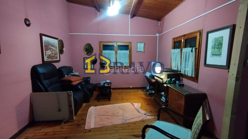 Foto 17d3f7a8-b237-4c28-b2b0-672b0336b4c0. Casa amb aparcament a Valle de Losa