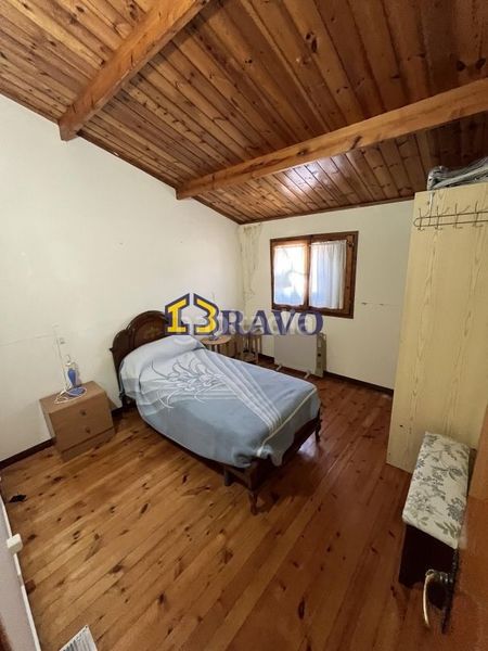 Foto 7842b929-f2b0-463f-b4c8-6628781f593f. Casa amb aparcament a Valle de Losa