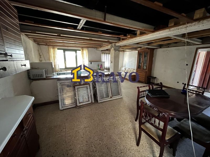 Foto 7ba904f2-c28e-4b9a-929f-4e69f9323d8b. Casa amb aparcament a Valle de Losa
