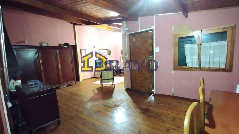 Foto acfc1177-6e6c-41f5-a83a-eaf4fbce6ae0. Casa amb aparcament a Valle de Losa