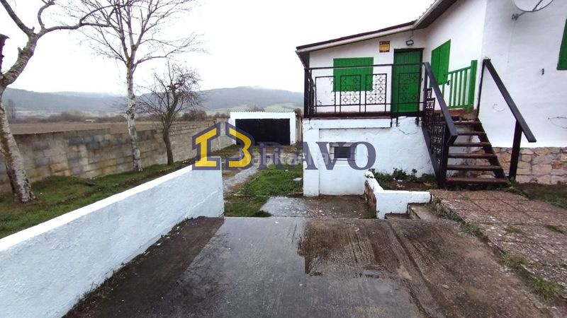 Foto b7155116-23a7-4f94-8798-f9ff55648c0c. Casa amb aparcament a Valle de Losa