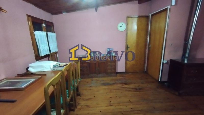 Foto d92a6e3e-cde3-4062-bccc-c2c199f1b90c. Casa amb aparcament a Valle de Losa