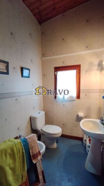 Foto f9e6f54a-a2fb-445d-8f05-24798e9e2e70. Casa amb aparcament a Valle de Losa