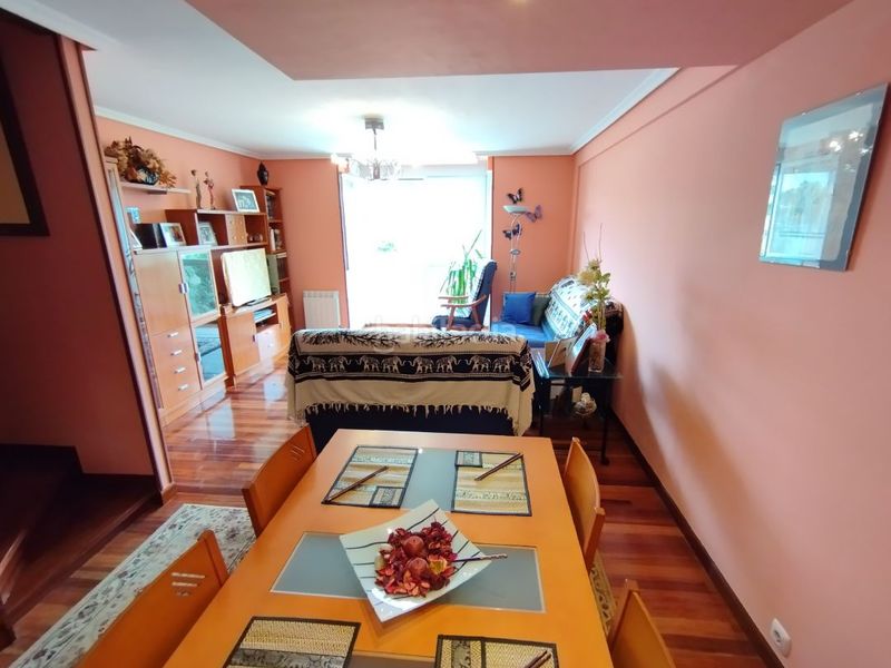 Foto d503c875-d8e0-4b6f-8e3d-b1df1543ca6c. Casa amb calefacció aparcament a Medina de Pomar