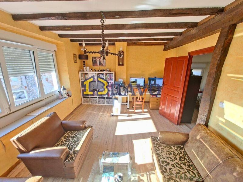 Foto 3bcf701d-a227-4503-b1a5-eba240d64b61. Casa amb calefacció a Valle de Tobalina