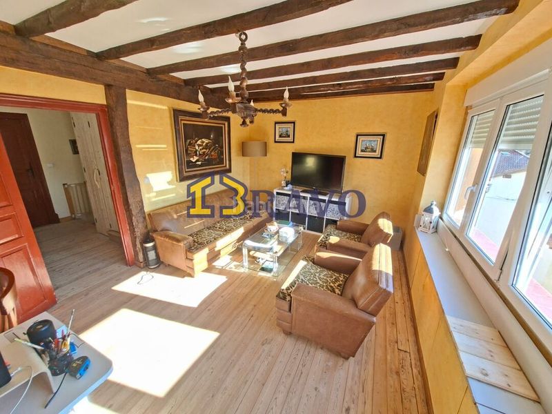 Foto b237be3e-6b69-47c8-9058-569a11d823c5. Casa amb calefacció a Valle de Tobalina