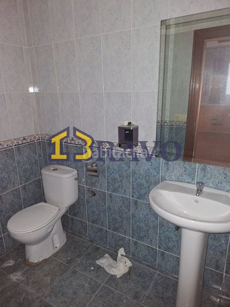 Foto afd034a7-27fa-458e-8651-e4cb9fe9a54b. Local comercial a Medina de Pomar