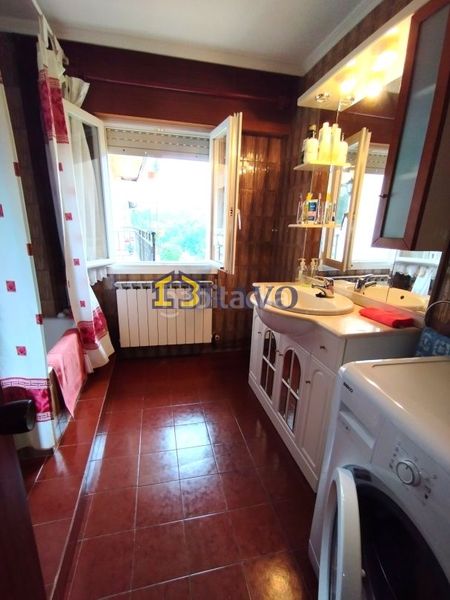 Foto 10700bf3-4810-4d0d-9c55-17b6b54071c2. Casa amb calefacció a Medina de Pomar